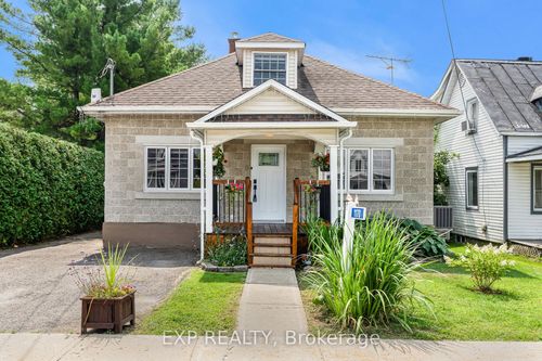 1170 Labrosse St, Saint Eugene, ON, K0B1P0 | Card Image