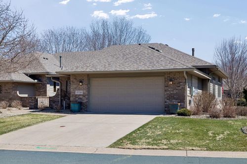 17738 Landmark Ct, Lakeville, MN, 55044-5229 | Card Image
