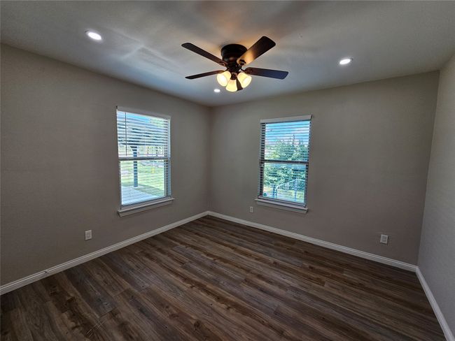 5519 Arlington Park Dr, House other with 3 bedrooms, 1 bathrooms and null parking in Dallas TX | Image 15