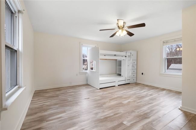 1028 Moon Run Rd, House other with 3 bedrooms, 3 bathrooms and 4 parking in Mc Kees Rocks PA | Image 21