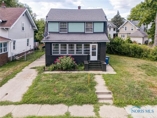 1412 Kenyon Dr, Toledo, OH, 43614-2928 | Card Image