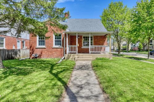 180 E Henry Clay Street, Whitefish Bay, WI, 53217 | Card Image