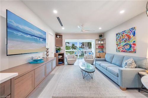 310-1021 3rd St, NAPLES, FL, 34102-7042 | Card Image