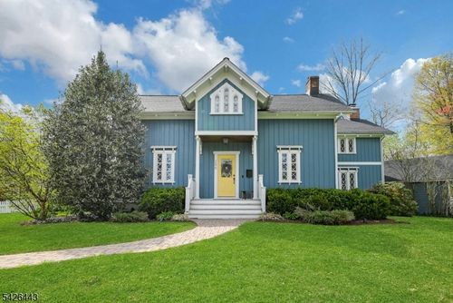 285 Plainfield Ave, Berkeley Heights, NJ, 07922-1434 | Card Image