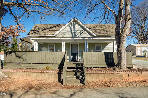 407 Oak St, Graham, NC, 27253-2137 | Card Image