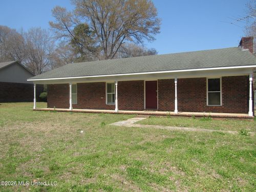 502 Brownsferry Rd, Senatobia, MS, 38668-2552 | Card Image