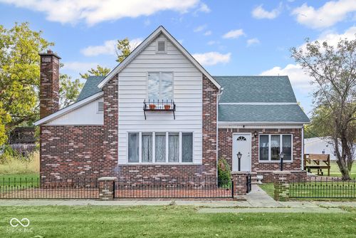 303 E Beech St, Ambia, IN, 47917-8559 | Card Image