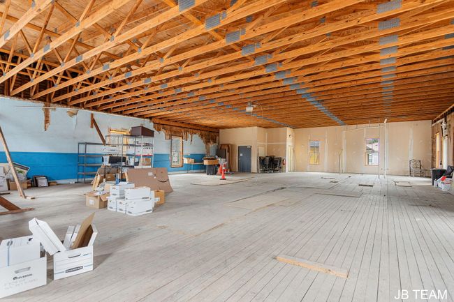 86 W Center St, Home with 0 bedrooms, 2 bathrooms and 5 parking in Douglas MI | Image 40