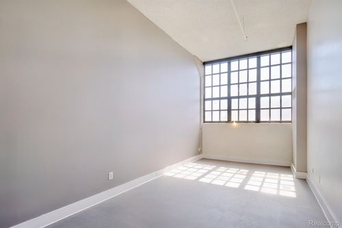 apt-502t-6533 E Jefferson Ave, Detroit, MI, 48207-4365 | Card Image