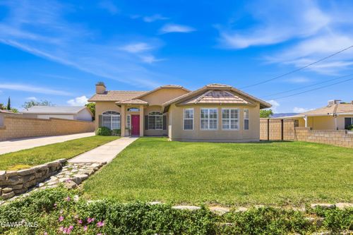 3218 W Avenue L 6, Lancaster, CA, 93536 | Card Image