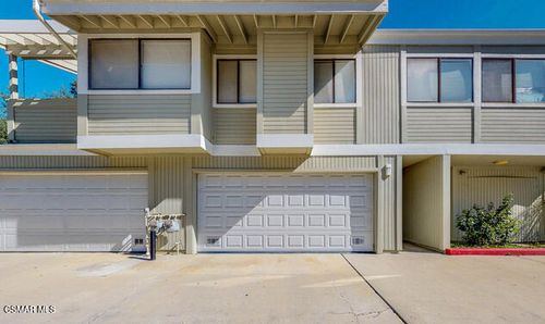 3-22125 Burbank Blvd, Woodland Hills, CA, 91367-6218 | Card Image