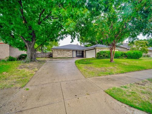 307 Springridge Ln, Euless, TX, 76039-8035 | Card Image