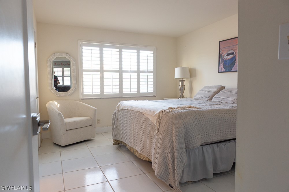 Residential in Naples 5