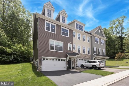 404 Rock Run Cir, BROOMALL, PA, 19008-2646 | Card Image