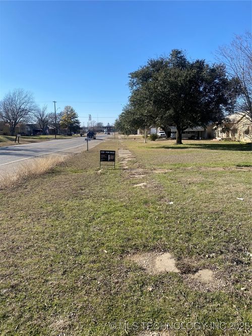 110 S Driftwood Ave, Marietta, OK, 73448-2344 | Card Image