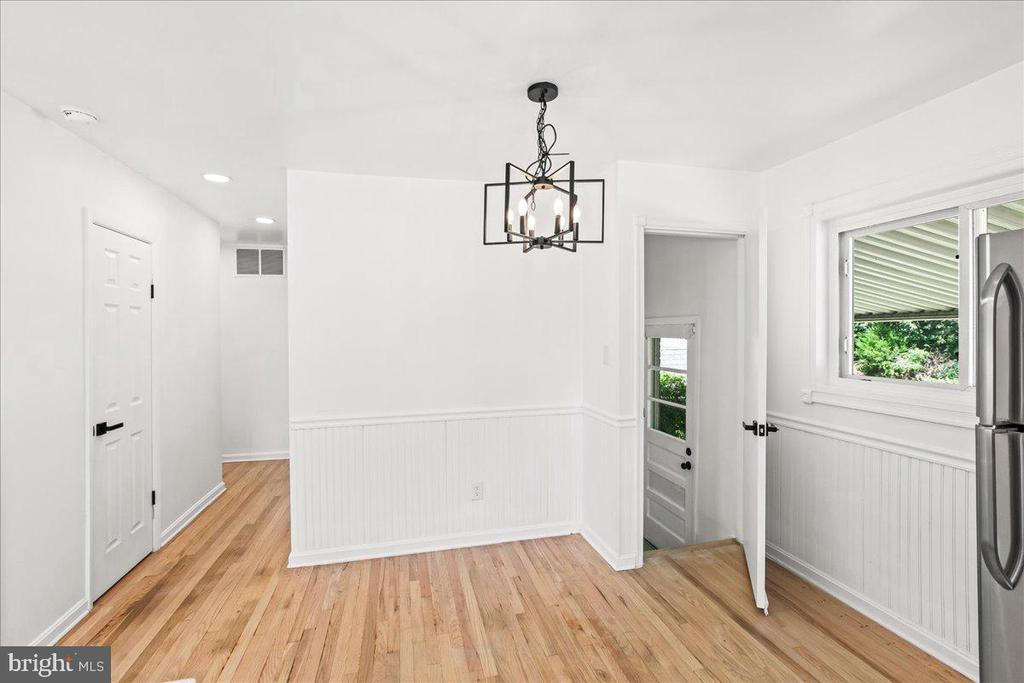 Residential in WOODBRIDGE 3