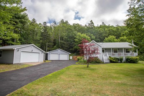 18 Rothwell St, Upper Sackville, NS, B4E3C2 | Card Image