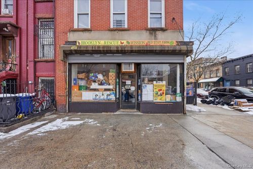 426 Decatur St, Brooklyn, NY, 11233-1501 | Card Image