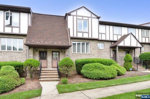 64 Canterbury Ln, New Milford, NJ, 07646-3262 | Card Image