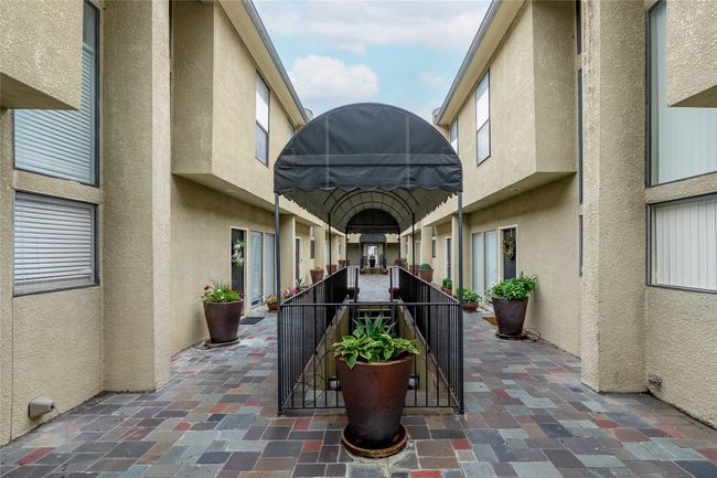 APT-111 - 4242 Travis St, Townhouse with 2 bedrooms, 3 bathrooms and null parking in Dallas TX | Image 33