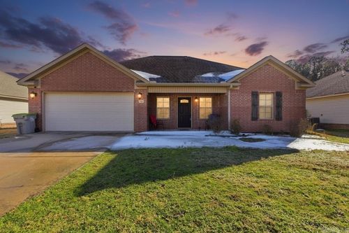 1107 Fox Chase Dr, Bryant, AR, 72022-3981 | Card Image