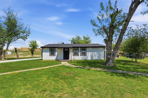 7944 Downe Dr, White Settlement, TX, 76108-3132 | Card Image