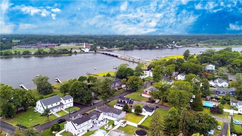 26 Bowden Ave, Barrington, RI, 02806-3152 | Card Image