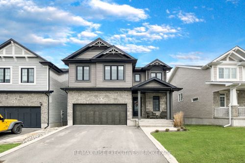 692 Halloway Dr, Kingston, ON, K7K0H4 | Card Image