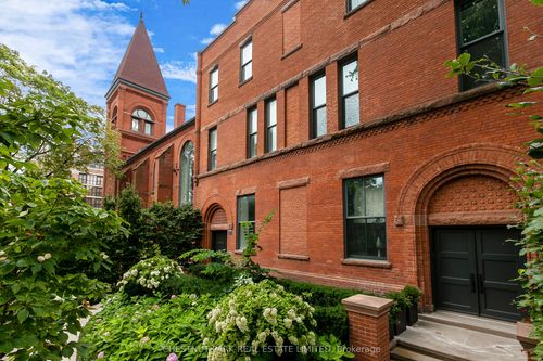 314 Palmerston Blvd, Toronto, ON, M6G2N6 | Card Image