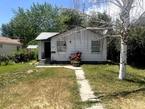 1033 Nevada St, Gooding, ID, 83330-1744 | Card Image