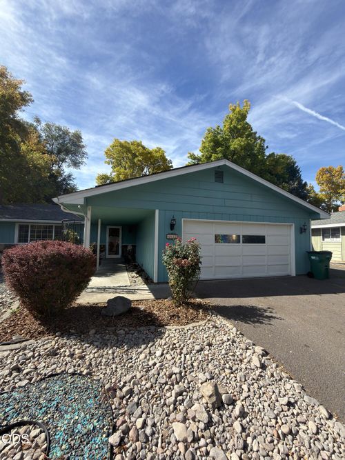 4832 Driftwood Dr, Klamath Falls, OR, 97603-8405 | Card Image