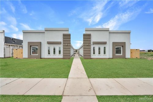 1230 Valle Vista St, Alamo, TX, 78516-9625 | Card Image