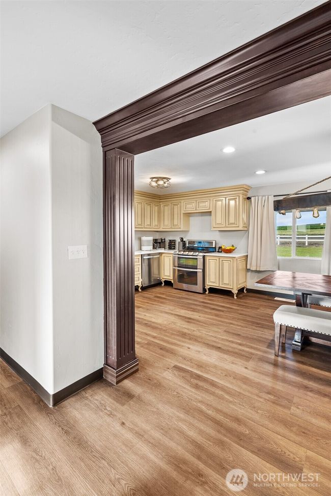 19621 N Glade Rd, House other with 4 bedrooms, 2 bathrooms and 4 parking in Mesa WA | Image 9