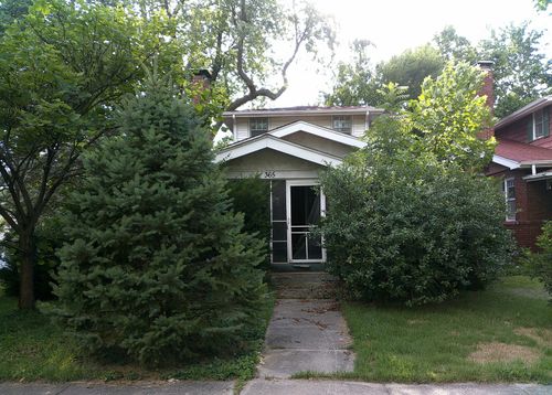 365 S Taylor Ave, Decatur, IL, 62522-2758 | Card Image