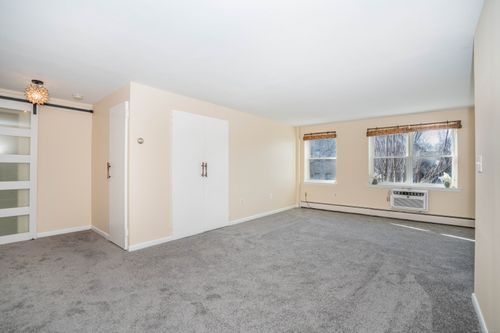 c2-40 Owen St, Hartford, CT, 06105-3279 | Card Image