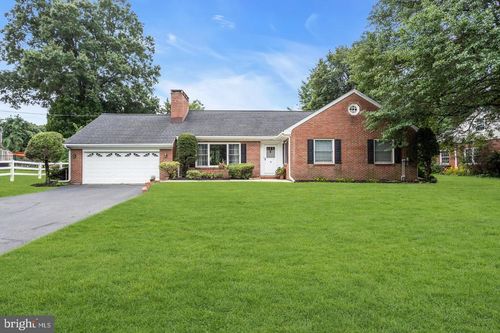 402 Washington Crossing Pe Rd, TITUSVILLE, NJ, 08560-1635 | Card Image