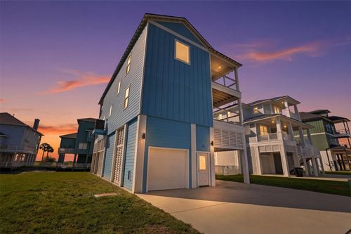 18 Blue Heron Cir, Jamaica Beach, TX, 77554 | Card Image