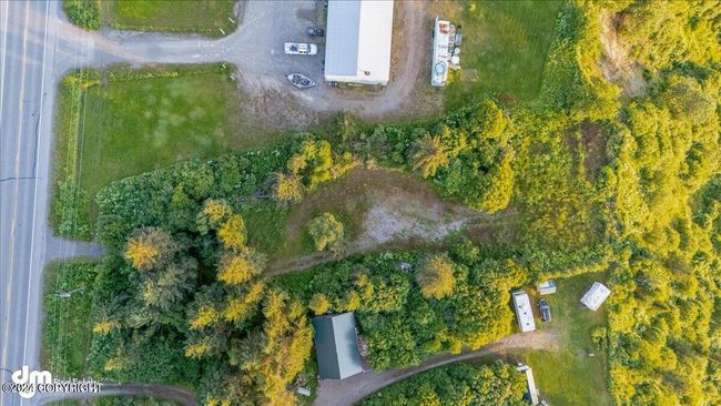 view on top middle driveway | Image 9