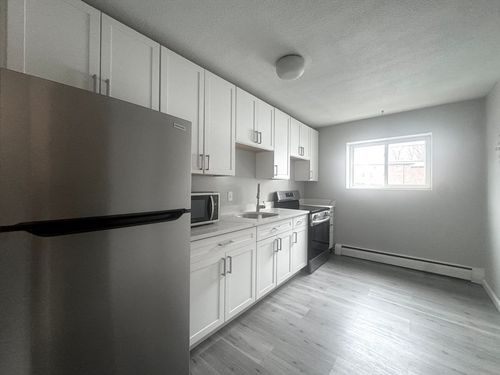 apt-4-23 Westgate Rd, Chestnut Hill, MA, 02467-3403 | Card Image