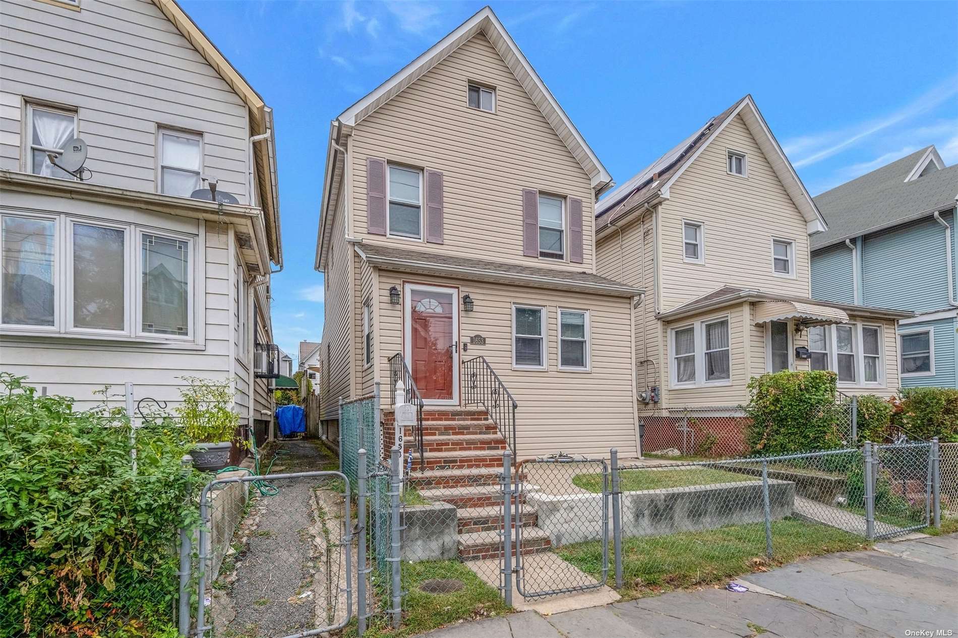 Castleton Ave, Staten Island, NY 10302