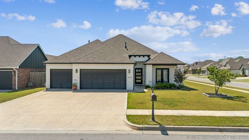 10102 S 230th East Ave, Broken Arrow, OK, 74014-2475 | Card Image