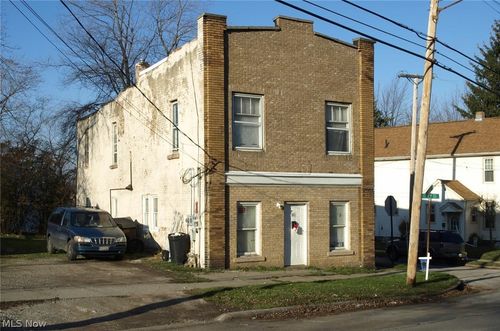 903 Columbus Ave, Ashtabula, OH, 44004-3549 | Card Image