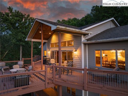 122 Hawthorne Road, Beech Mountain, NC, 28604 | Card Image