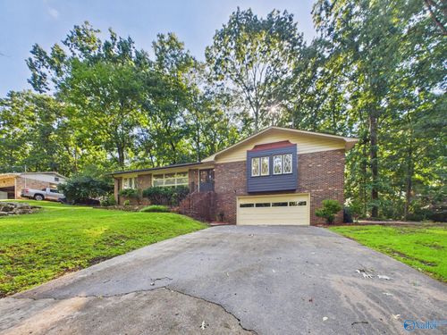 6808 Jones Valley Dr Se, Huntsville, AL, 35802-1920 | Card Image