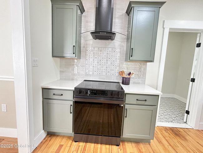 Chef's Kitchen with High End Samsung Appliances | Image 21