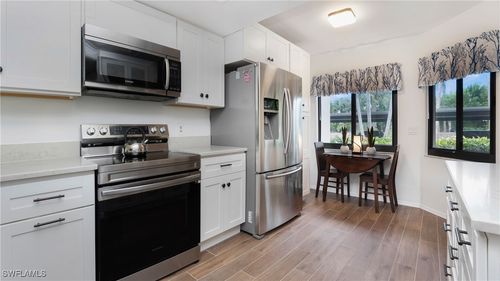 c104-4957 Pepper Cir, NAPLES, FL, 34113-4140 | Card Image