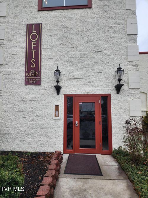 211-555 Main Street, Kingsport, TN, 37660 | Card Image