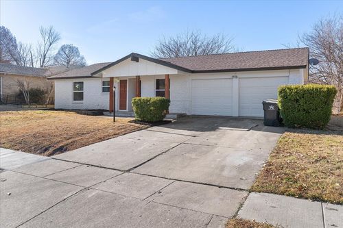 706 N Hunters Glen Cir, Arlington, TX, 76015-3624 | Card Image