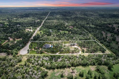 387 Corral Rd, Smithville, TX, 78957-5408 | Card Image