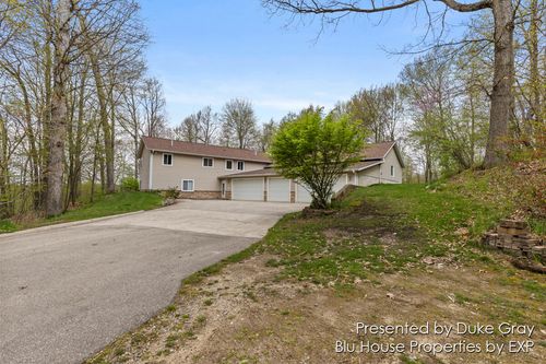 2739 Marble Road, Belding, MI, 48809 | Card Image